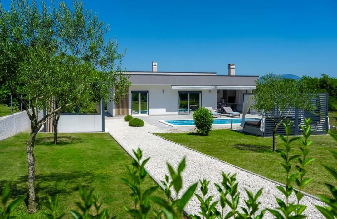 Villa Romantica Wellness & Spa-1