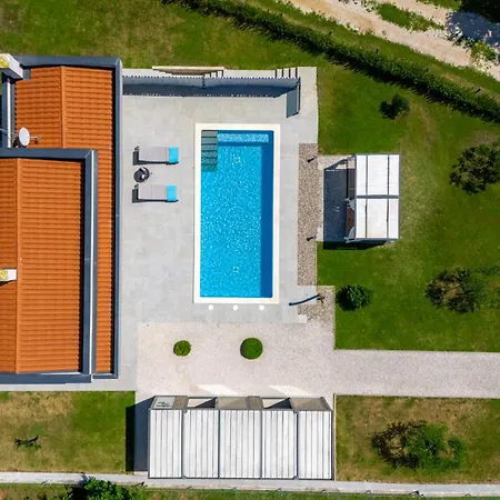 Villa Romantica Wellness & Spa-3